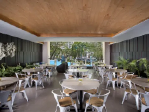 Ascott Waterplace Surabaya Hotels in Sambikerep