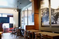 Hotel Van Belle - พร้อมอาหารเช้า