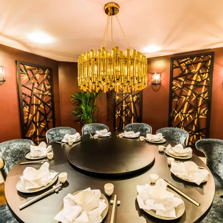 Crowne Plaza LIVERPOOL JOHN LENNON AIRPORT by IHG Отели рядом с достопримечательностью «Парк Оттерспул»