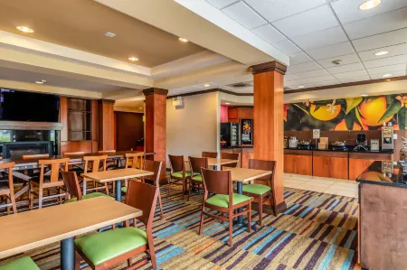 Fairfield Inn & Suites Columbia