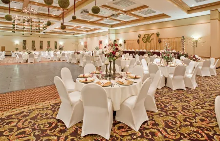 Holiday Inn KEARNEY by IHG Отели в г. Карни