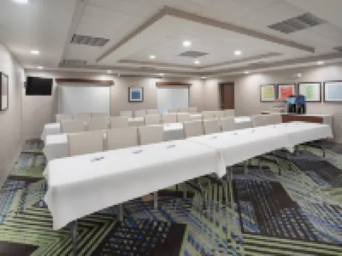 Holiday Inn Express & Suites LONGMONT - BOULDER AREA by IHG Hotels in Longmont