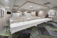 Holiday Inn Express & Suites LONGMONT - BOULDER AREA by IHG Hotels in Longmont