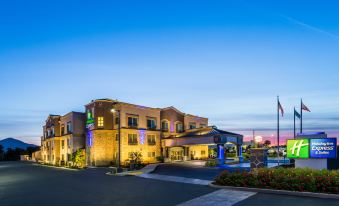 Holiday Inn Express & Suites San Jose-Morgan Hill