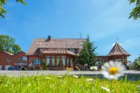 Hotel Im Wiesengrund Hotels near Kleine Kreuz Kirche (SELK)