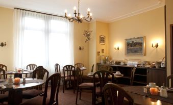 City Hotel Garni