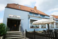 Hotel Zum Grafen Hallermunt Hotels in Wennigsen
