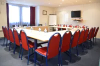 The Originals City Hôtel, Aéroport Beauvais Hotels in Essuiles-Saint-Rimault