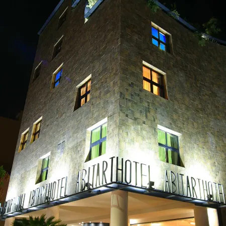 Hotel Abitart Отели рядом с достопримечательностью «Цирк Максимус»