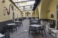Seven Hostel & Rooms