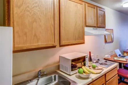 Extended Stay America Select Suites - Fayetteville - West Отели в г. Камберленд