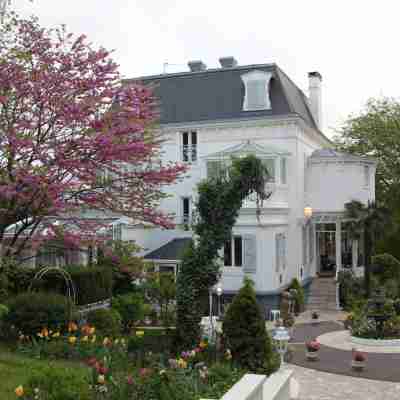 Relais & Châteaux Hôtel Parc Victoria Hotel Exterior