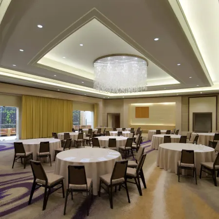 VOGO Abu Dhabi Golf Resort & Spa formerly Westin Abu Dhabi Golf Resort & Spa Отели рядом с достопримечательностью «Город Масдар»