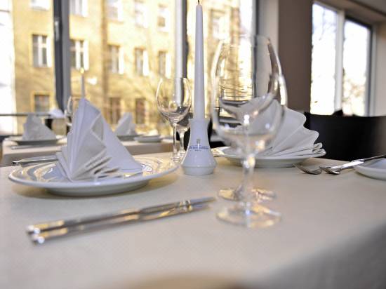 Hotel Vier Jahreszeiten Berlin City Reviews For 4 Star Hotels In Berlin Trip Com