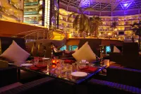 Hotel Sahara Star - sarapan