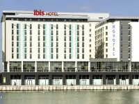 Novotel London Excel Hotels near Olympic Stadium