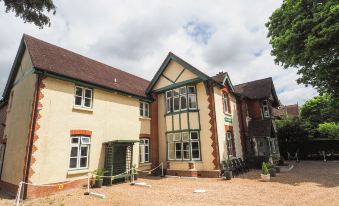 Villa Verde Gatwick