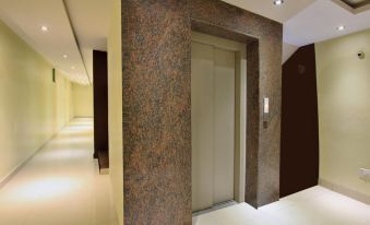 Hotel MB International