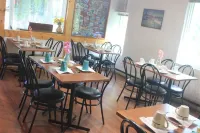 Motel des Pays d'En Haut Hotels in Val-David