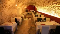 Petit Hotel Hostatgeria Sant Salvador - breakfast