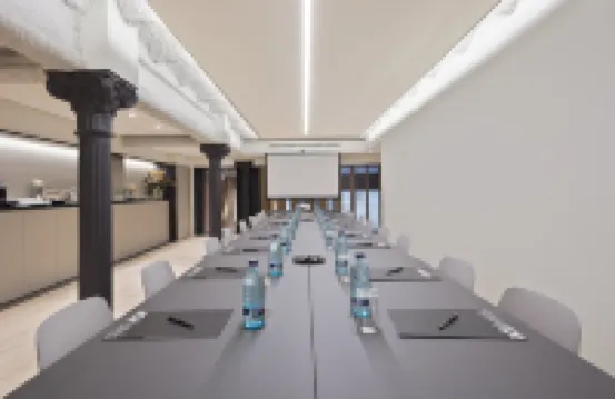 阿格達宮殿酒店