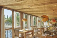 Hacienda Zorita Wine Hotel & Spa - parking