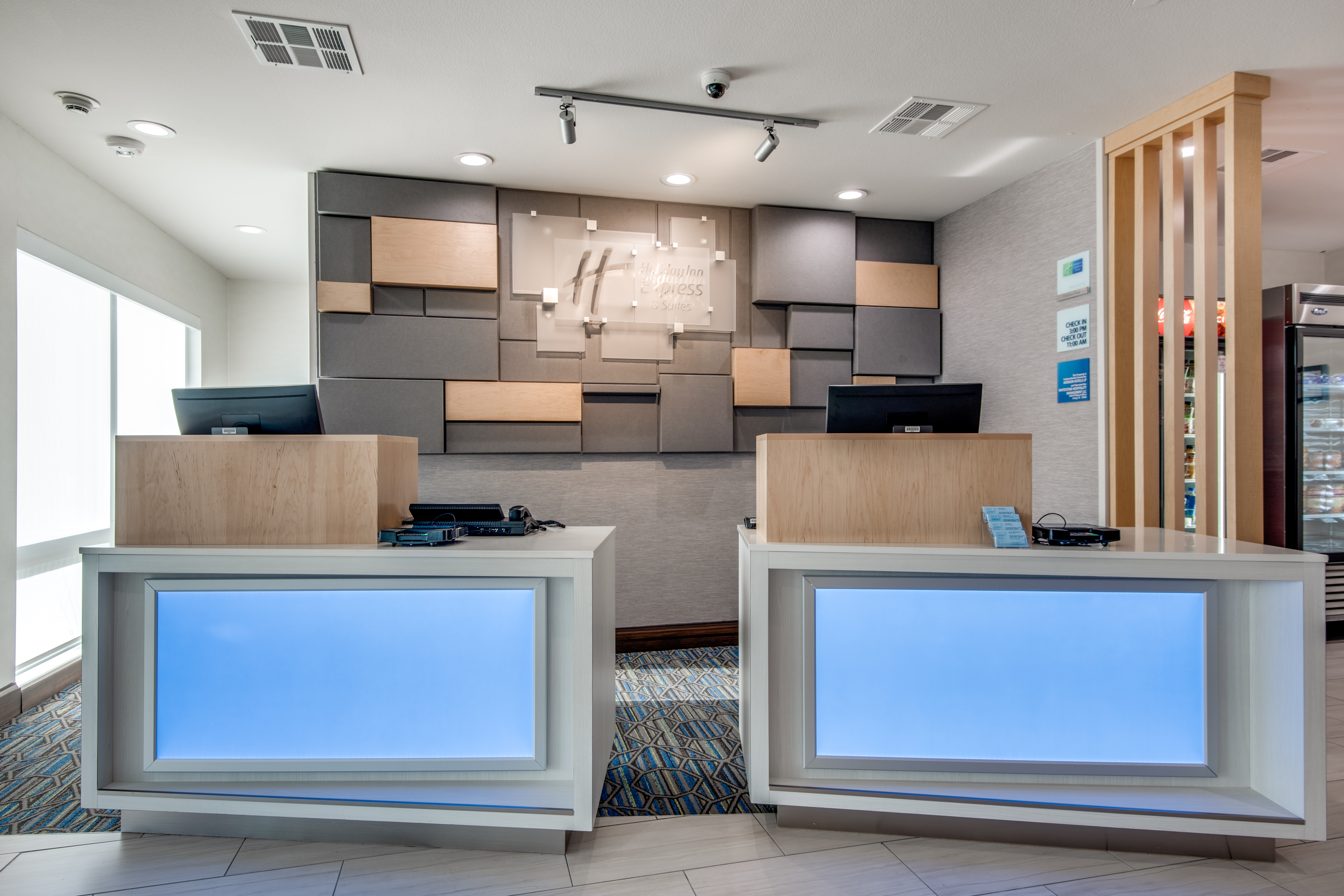 Holiday Inn Express & Suites Dallas North - Addison, an Ihg Hotel