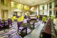 La Quinta Inn & Suites by Wyndham Fort Worth North
