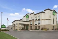 Hampton Inn Latrobe Hotels near Twin Lakes Park