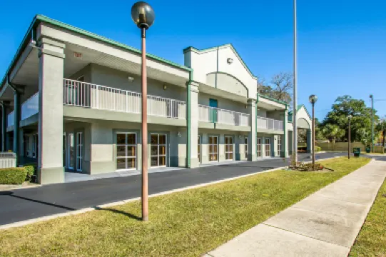 Quality Inn & Suites Near Panama City Beach Hotels in 