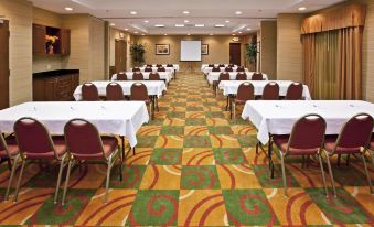 Holiday Inn Express & Suites Schererville