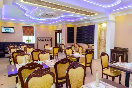 Голден Плаза (Golden Plaza)