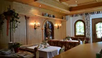Gasthof Pension Traube