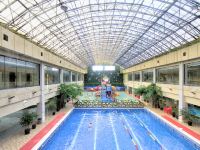 延吉富港浴乐宫酒店 - 室内游泳池