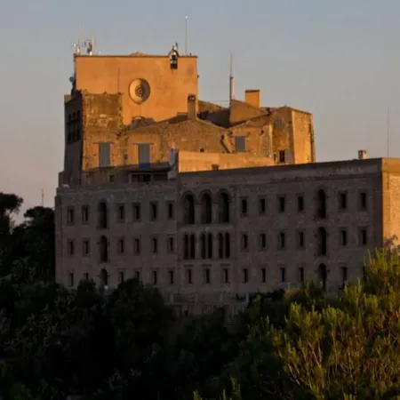 Petit Hotel Hostatgeria Sant Salvador