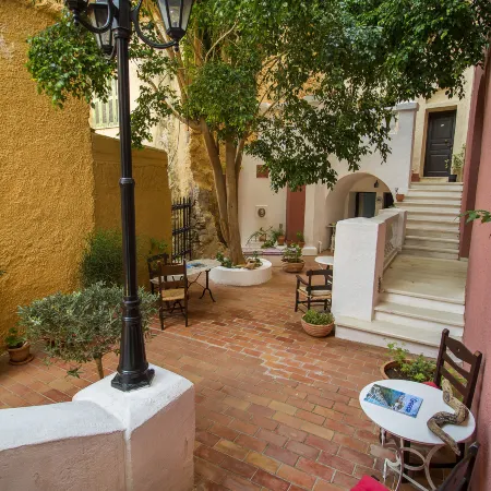Porto Maltese Boutique Estate