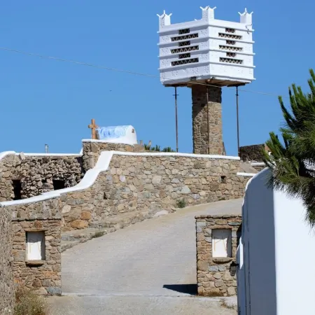Peristeronas Village
