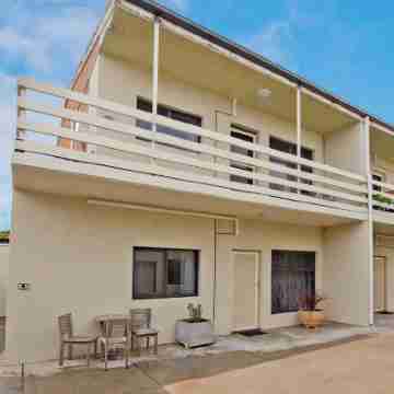 Atlantic West Beach Apartments Hotel Exterior