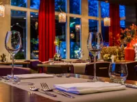 Parkhotel Auberge Vincent Hotels near Stratum