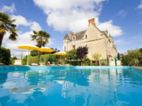 Château de la Verie Hotels in Challans