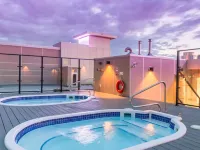 Applause Hotel Calgary Airport by Clique Hotels near Fourth Street