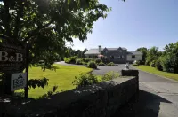 Carrowntober House B & B - parking
