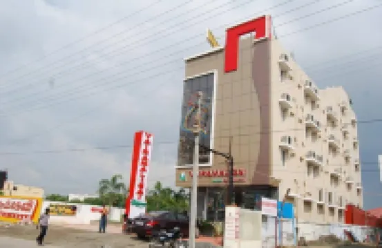 Hotel Imperial Regency ティルネルベリのホテル