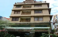 Golden Noura Villa-Pub & Restaurant Hotel in zona Monastero di Wat Ounalom