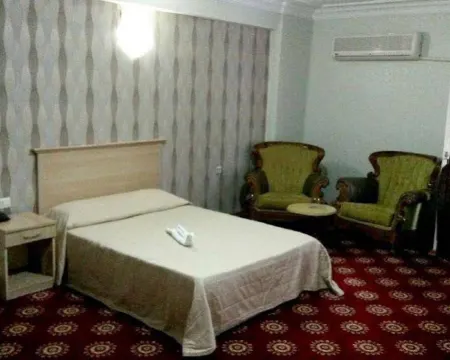 Kardelen Hotel โรงแรมในเมร์ซีน