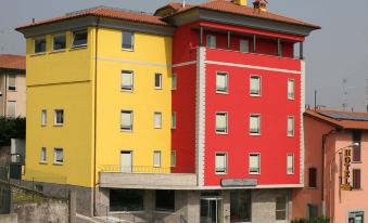 Hotel 5 VIE - Housity