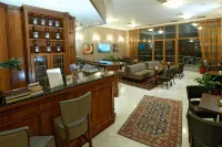 Royal Hotel Thessaloniki - ที่มีบาร์