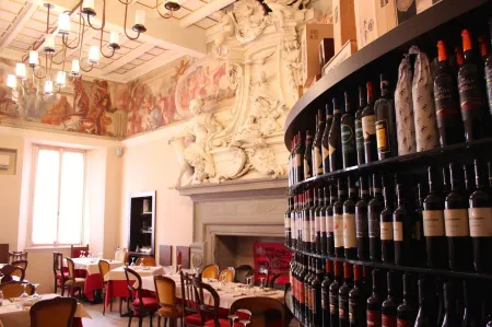 Le Stanze del Lago Apartments Отели рядом с достопримечательностью «Темпио Вольтиано»