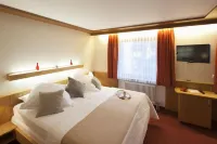 Hotel Drei Morgen Hotels near Lidl