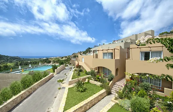 裏蒙迪大度假村